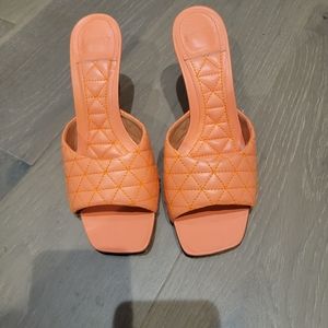 Schultz peep toe heel